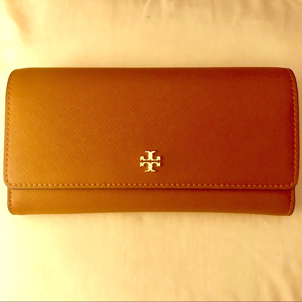 Tory Burch Robinson Wallet - hardly used